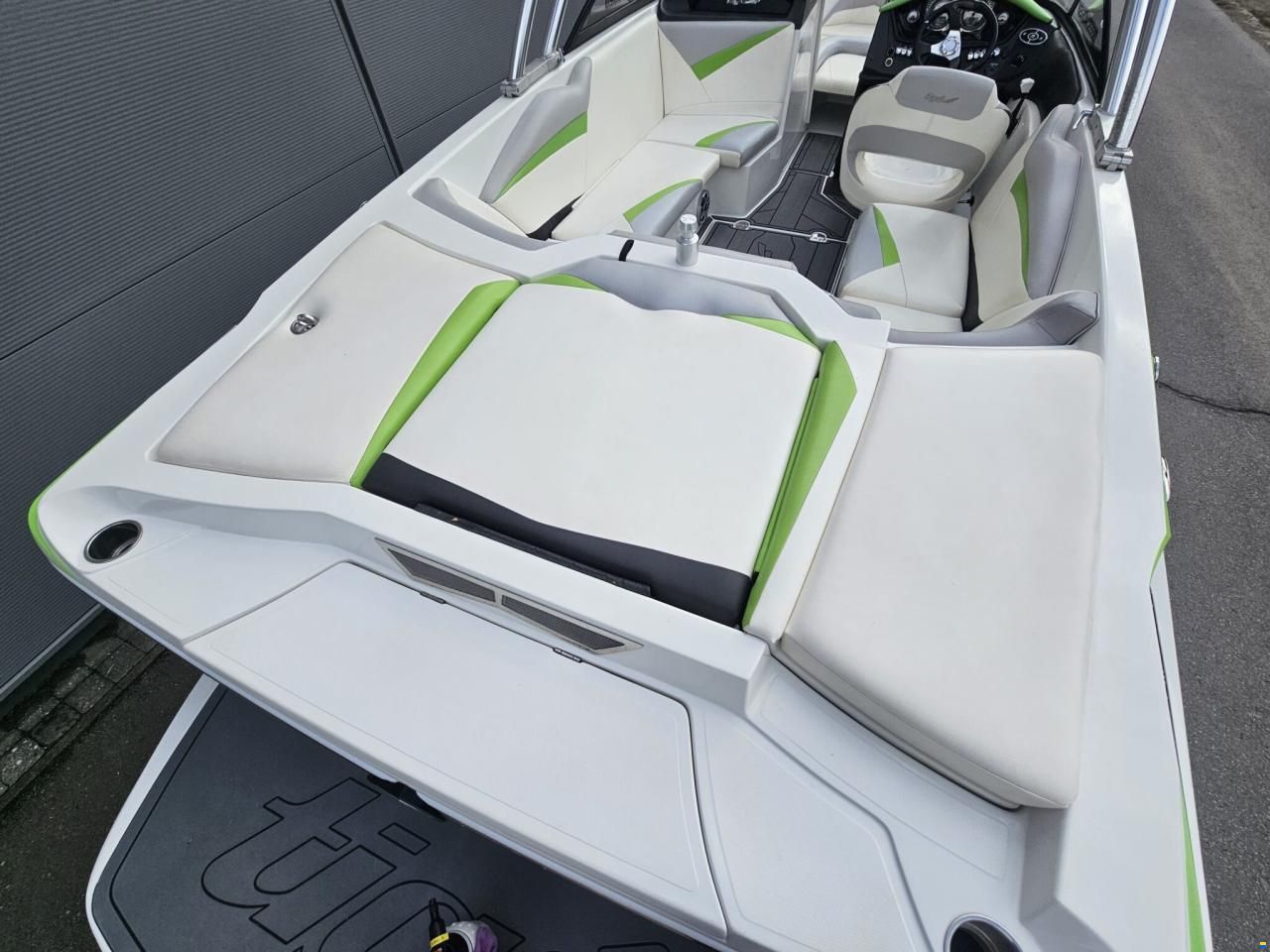 Tig&eacute; R20
