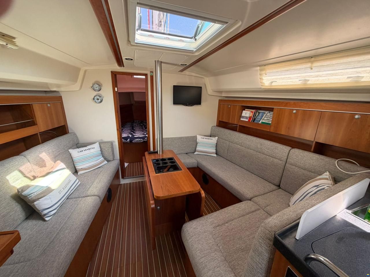 Hanse 385