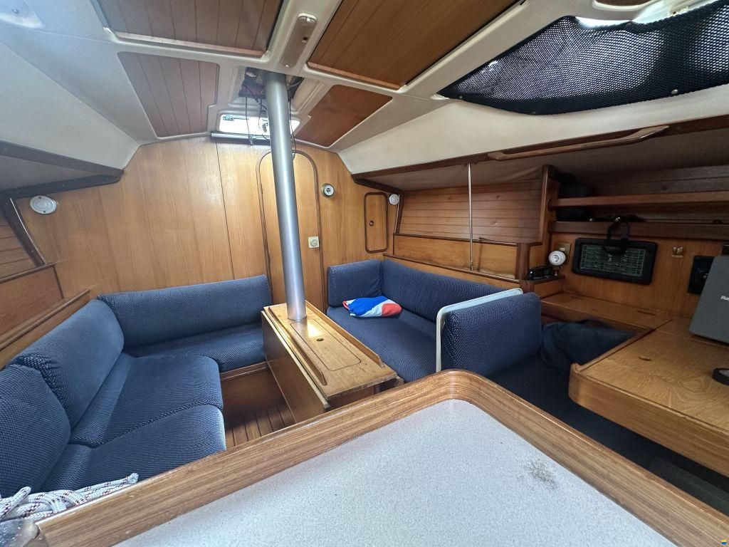 Beneteau Oceanis 350