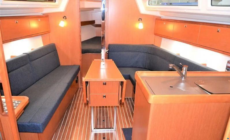 Bavaria 34 cruiser