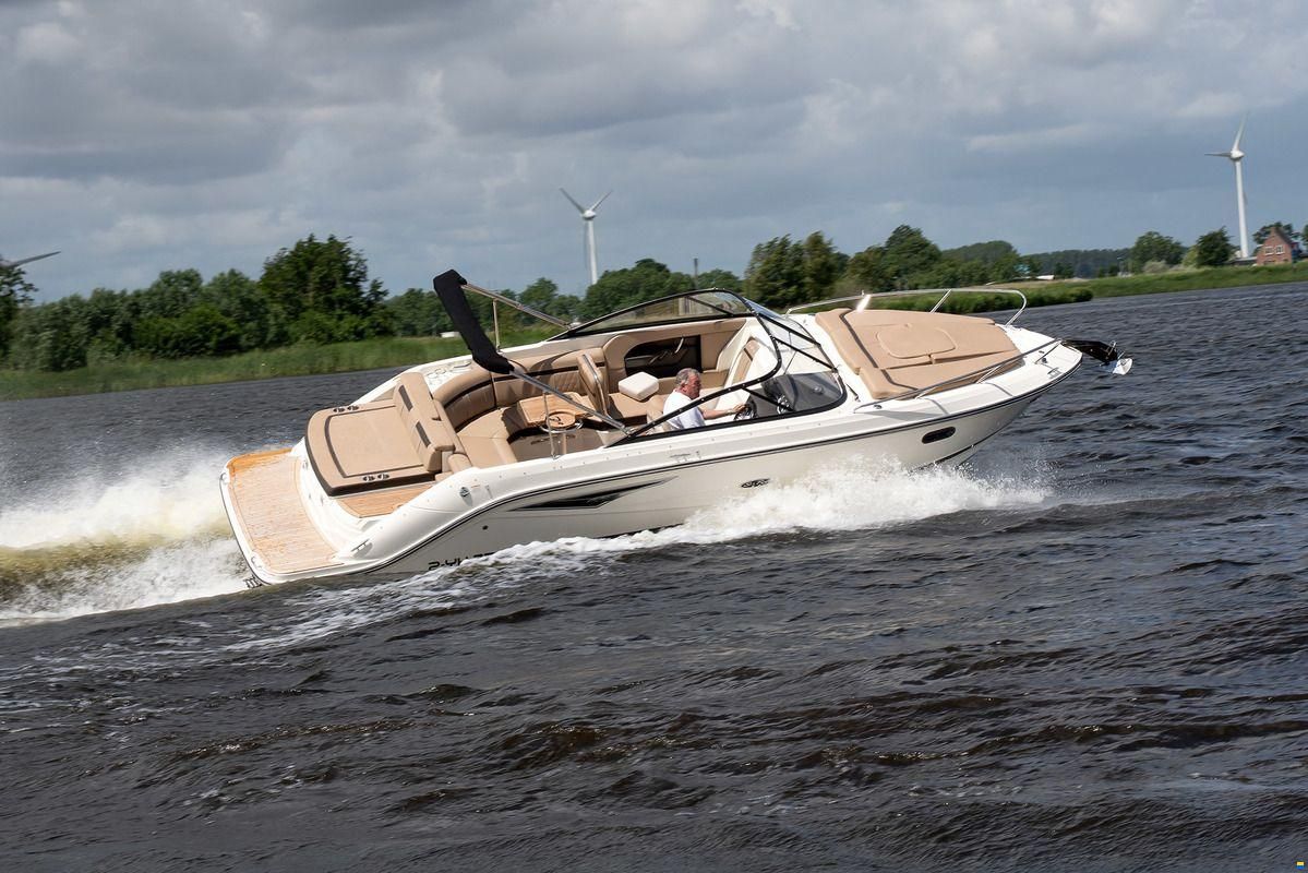 Sea Ray Sun Sport 250