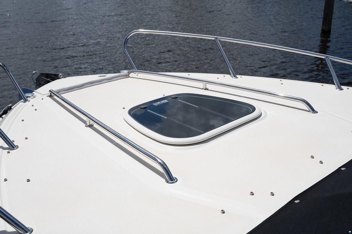 Sea Ray Sun Sport 250