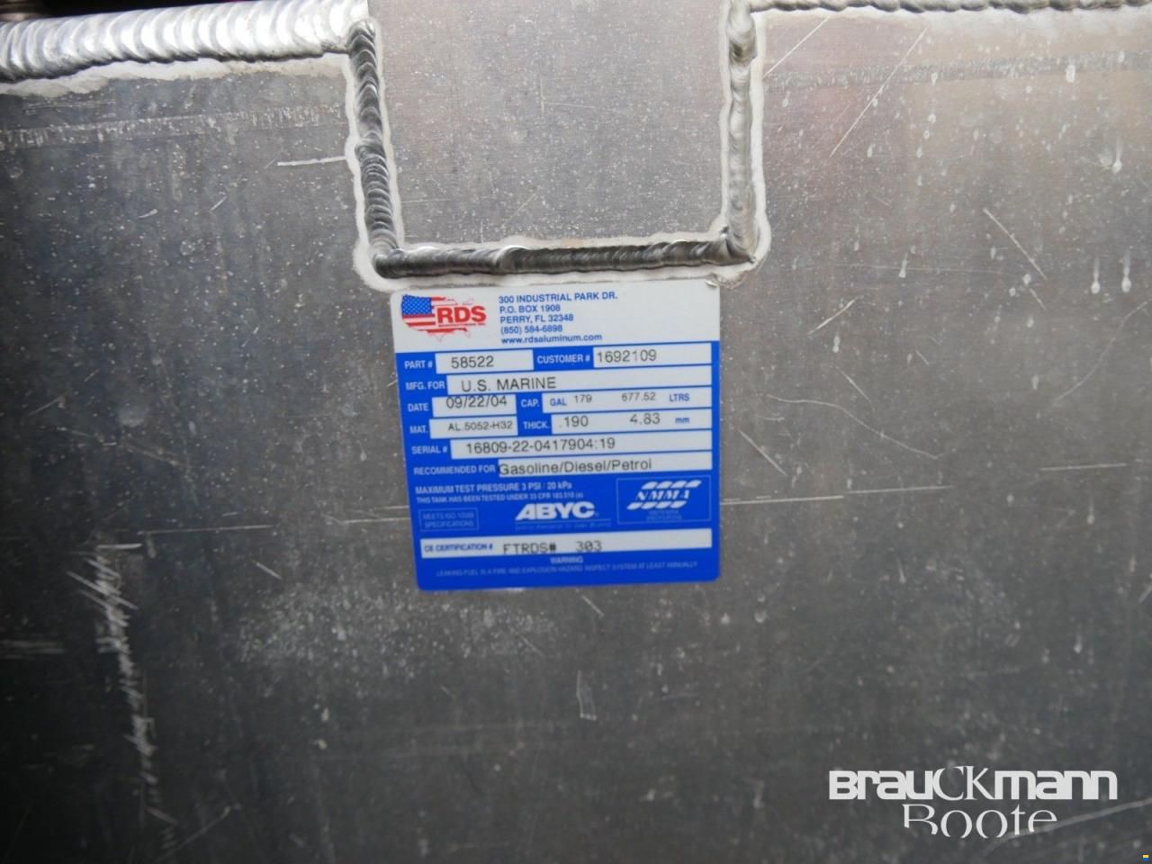 Maxum 3300 SE