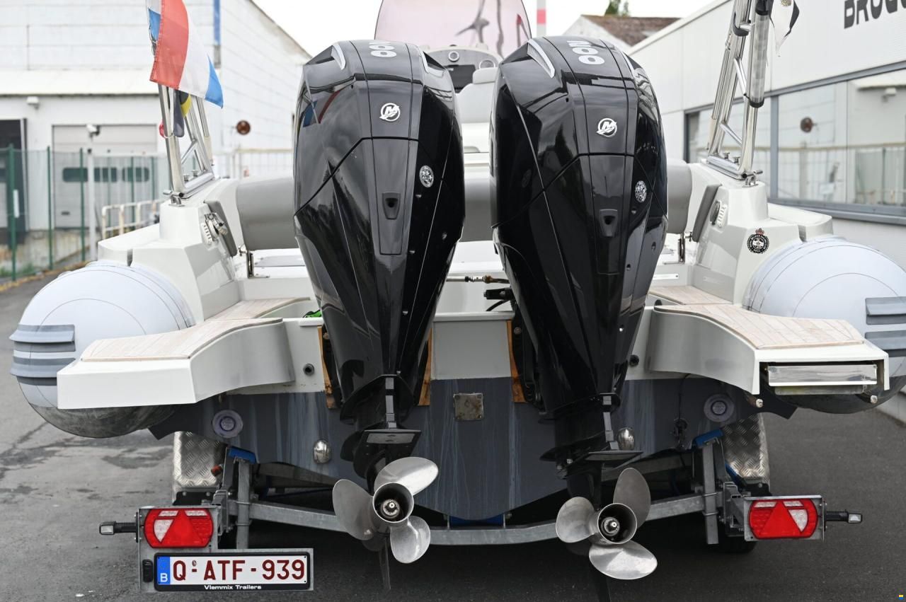SACS Strider 900