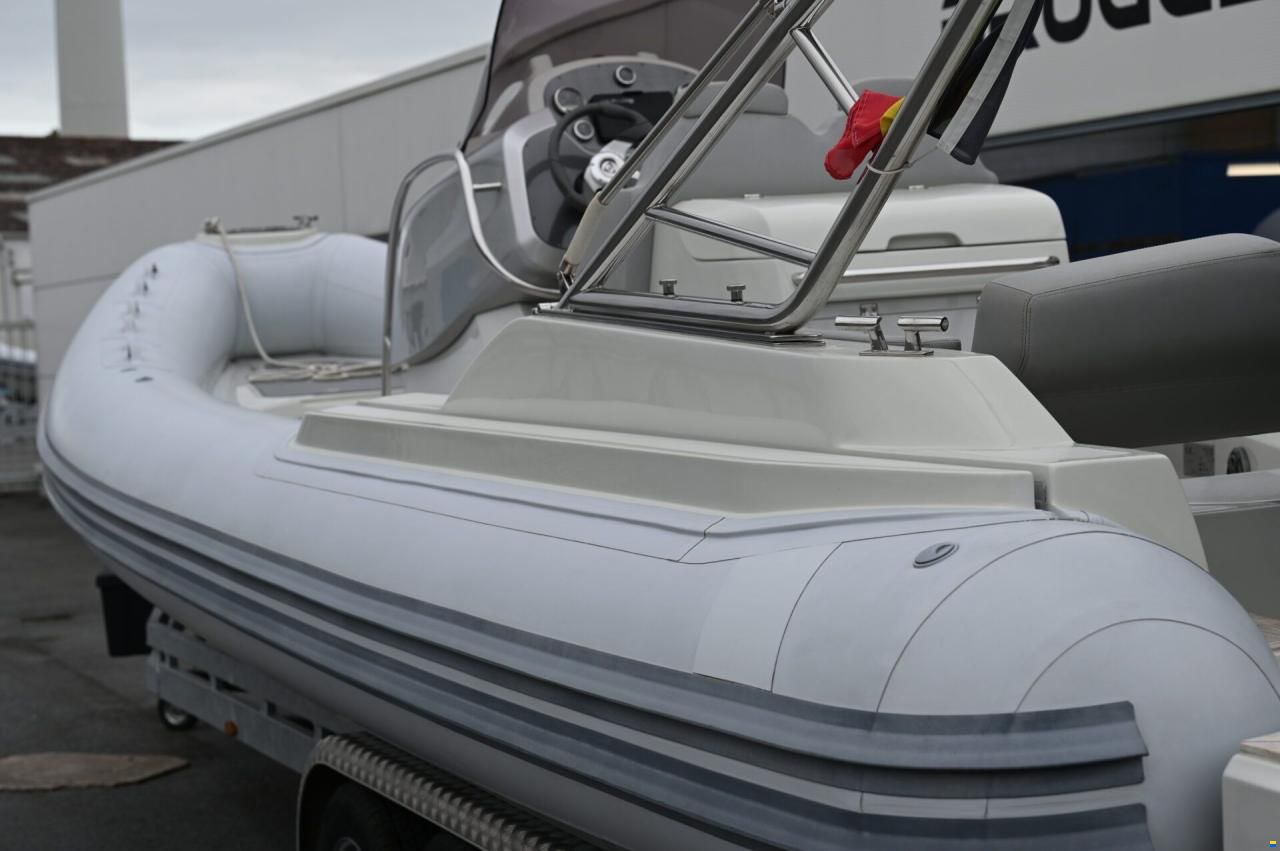 SACS Strider 900