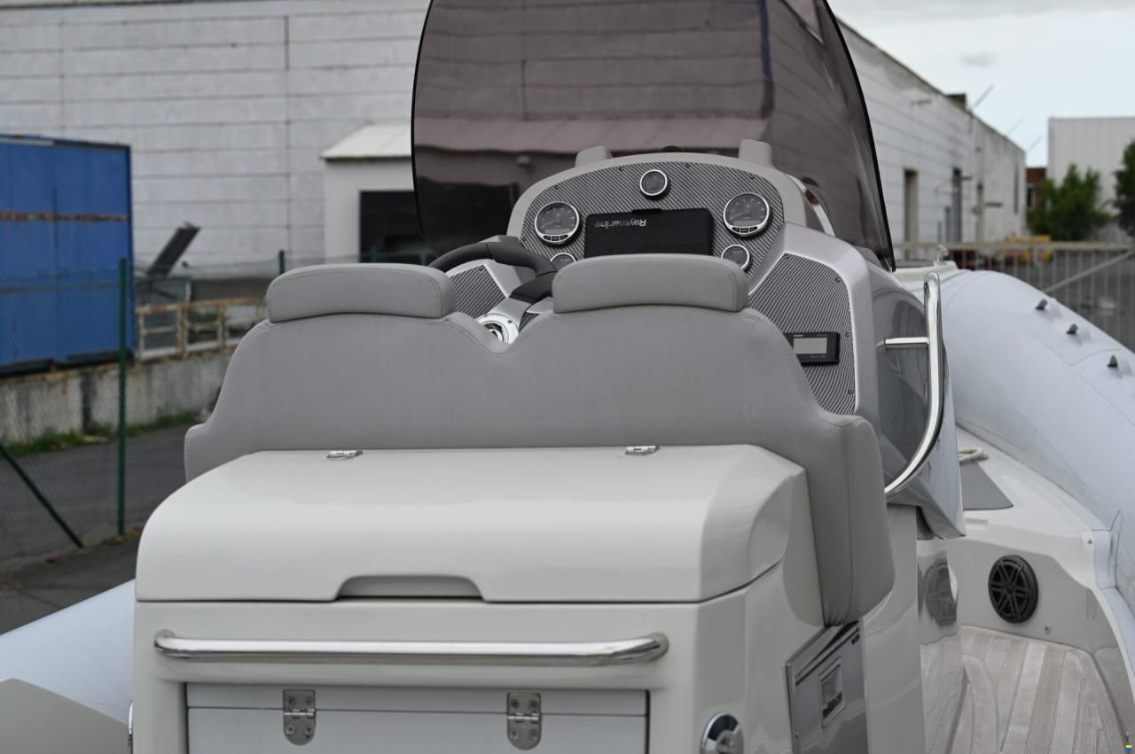 SACS Strider 900