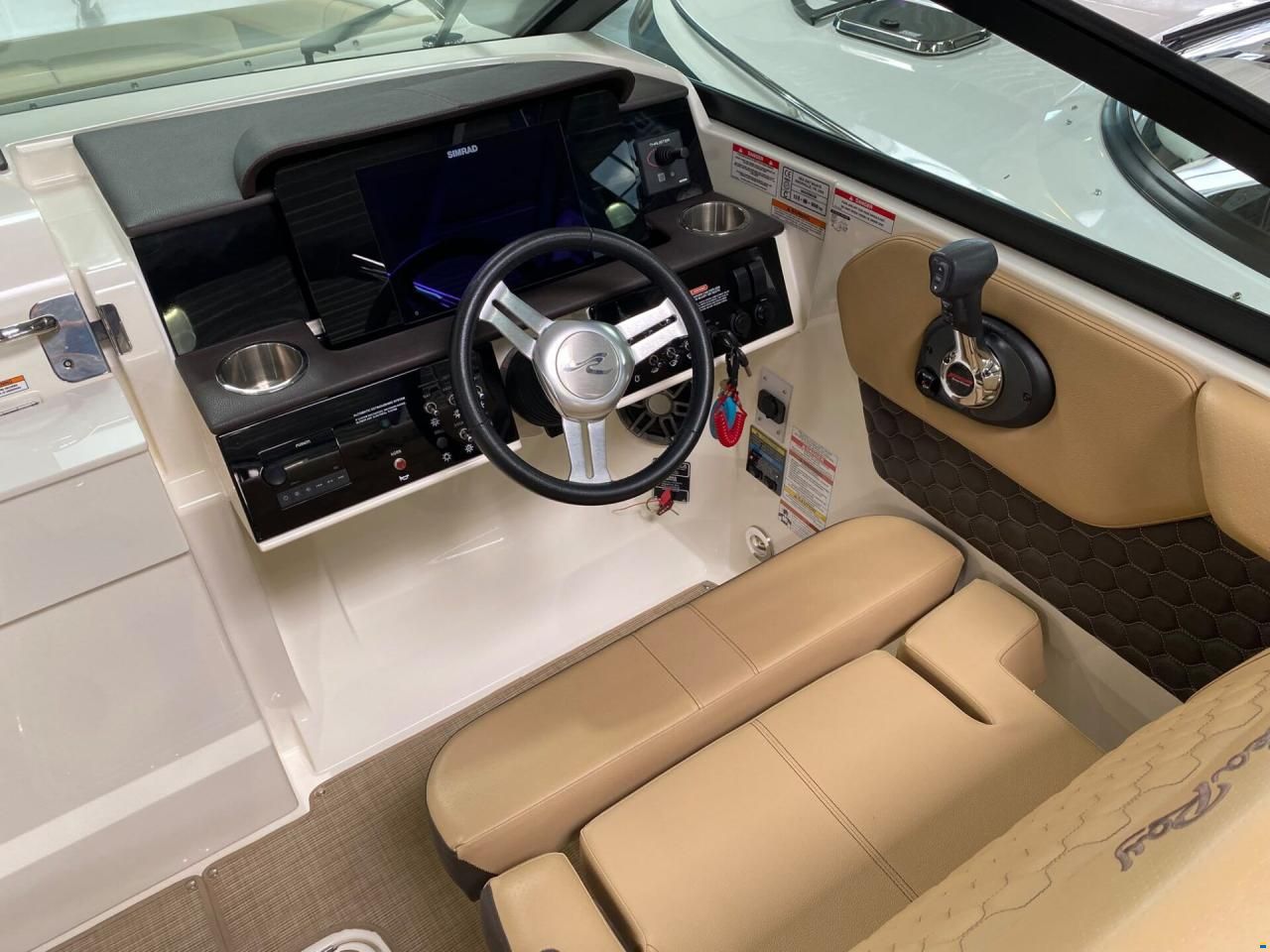 SEARAY SeaRay 250 SDX