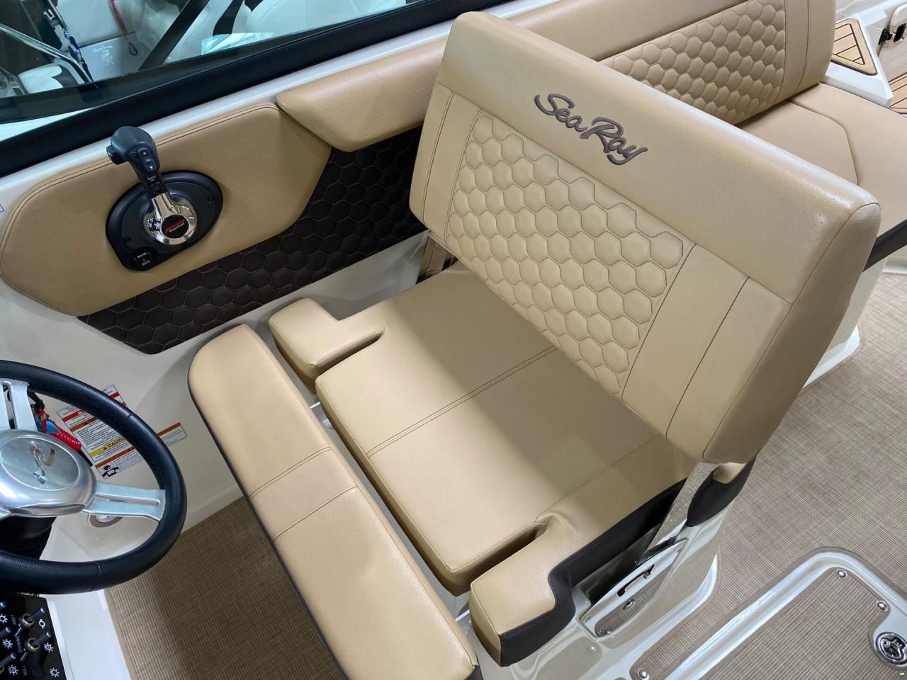 SEARAY SeaRay 250 SDX