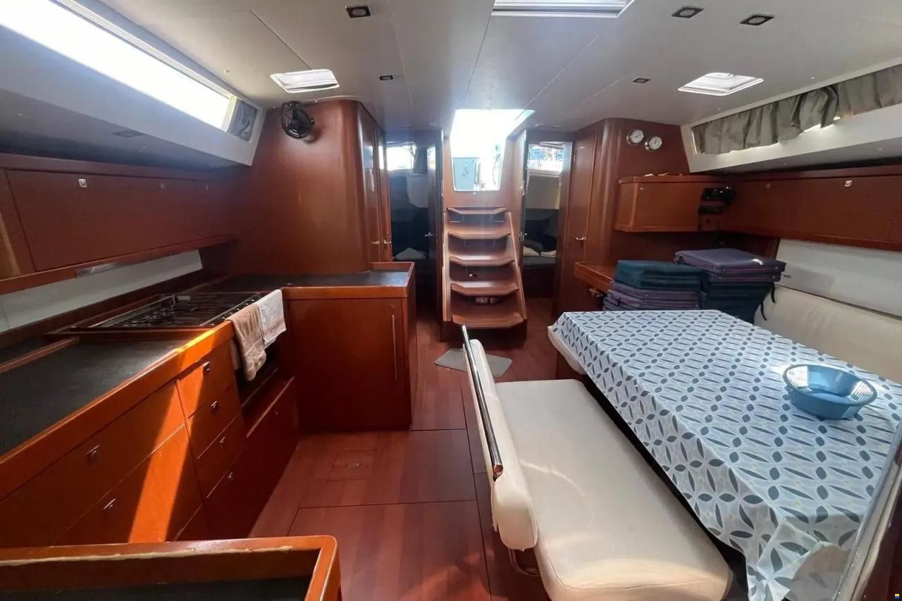 Beneteau Oceanis 48