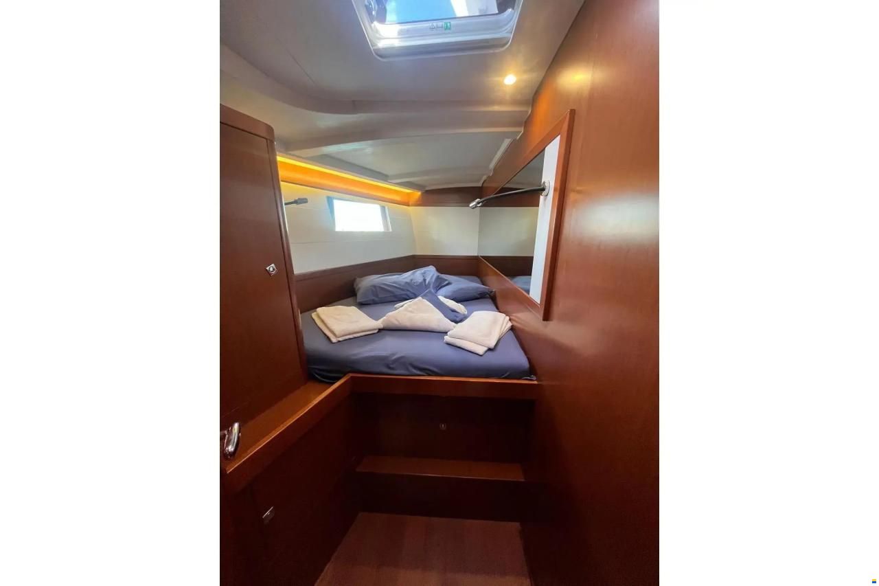 Beneteau Oceanis 48