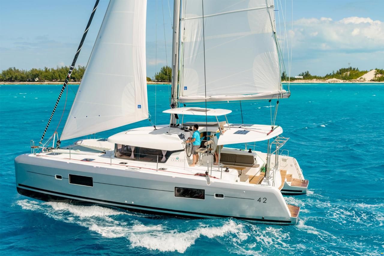 Lagoon 42 A/C