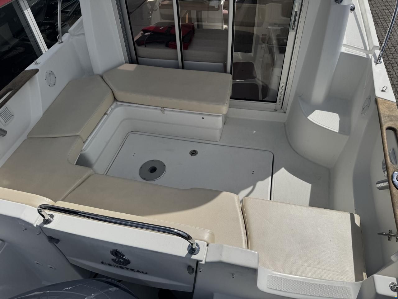 Beneteau Antares 780 med 225 hk Yamaha-EFI 4 takt