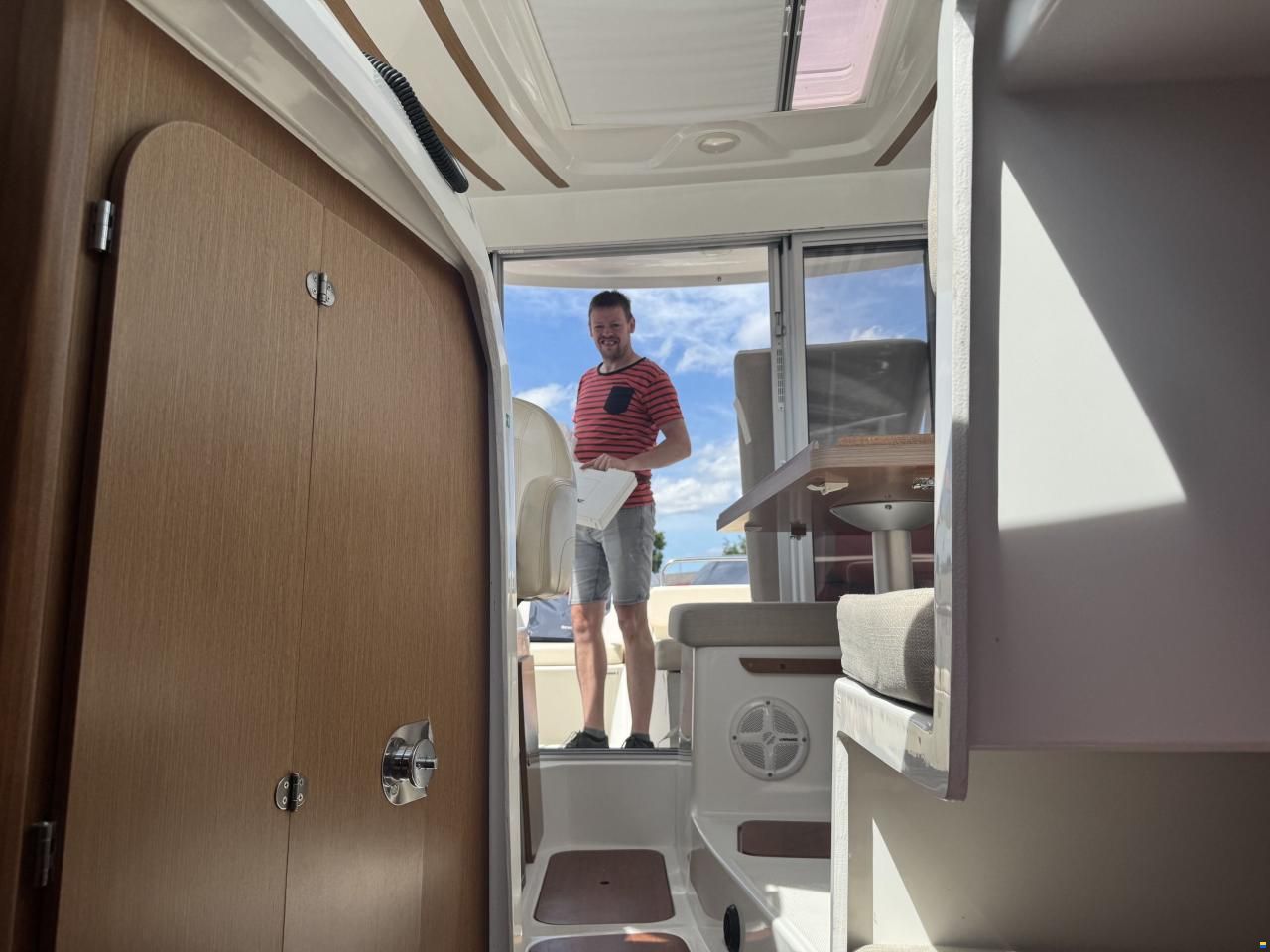 Beneteau Antares 780 med 225 hk Yamaha-EFI 4 takt