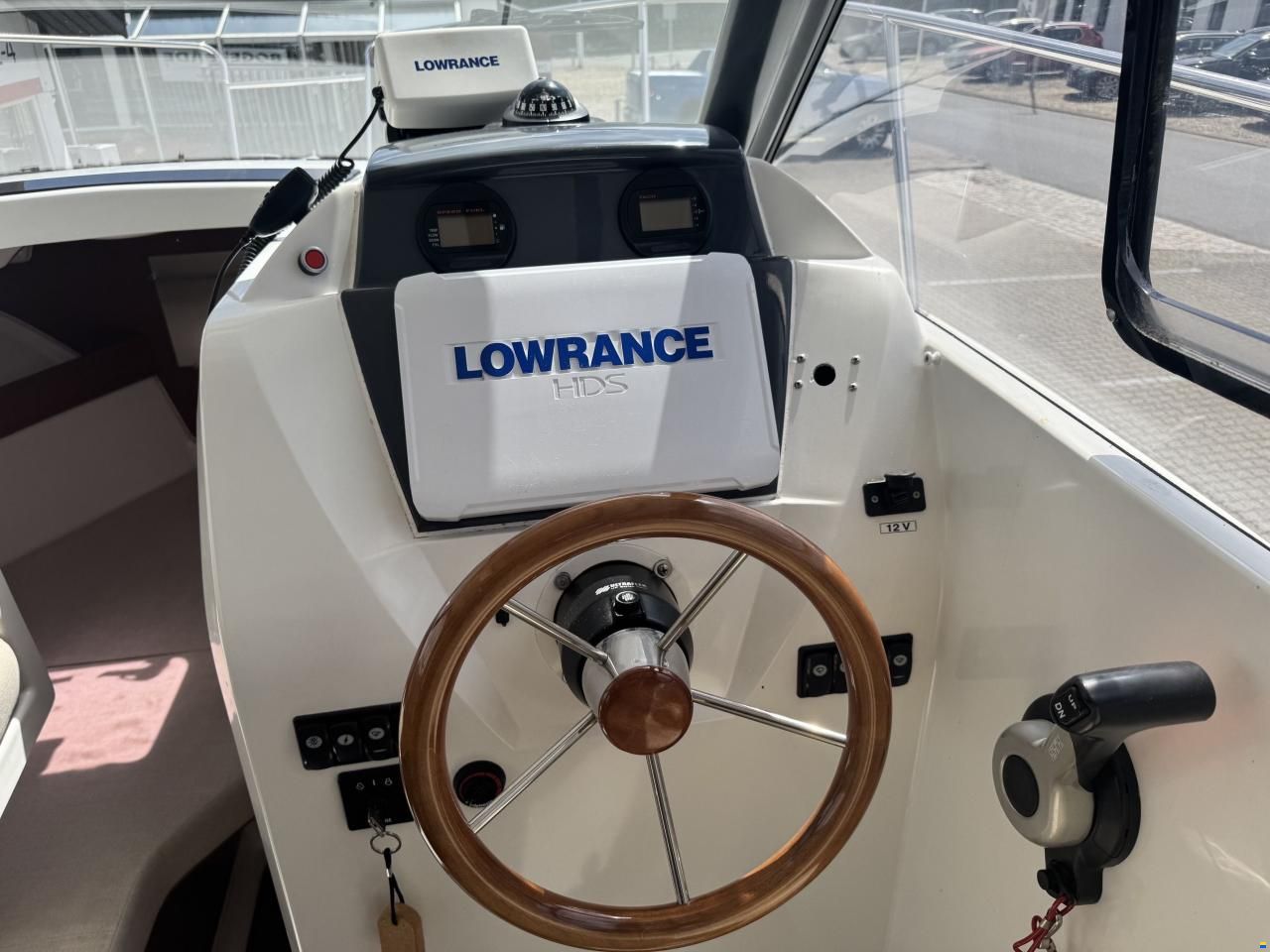 Beneteau Antares 780 med 225 hk Yamaha-EFI 4 takt