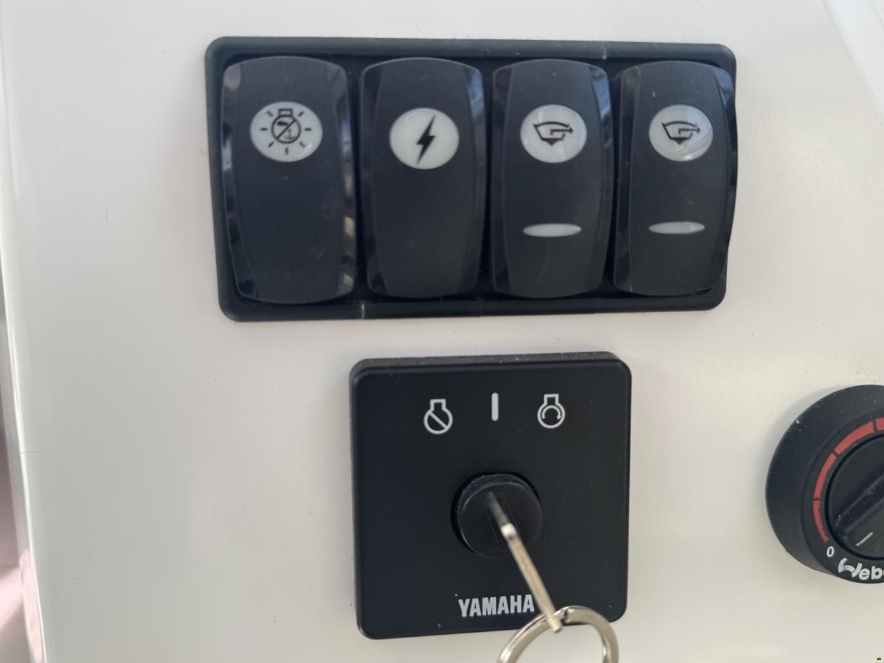 Beneteau Antares 780 med 225 hk Yamaha-EFI 4 takt