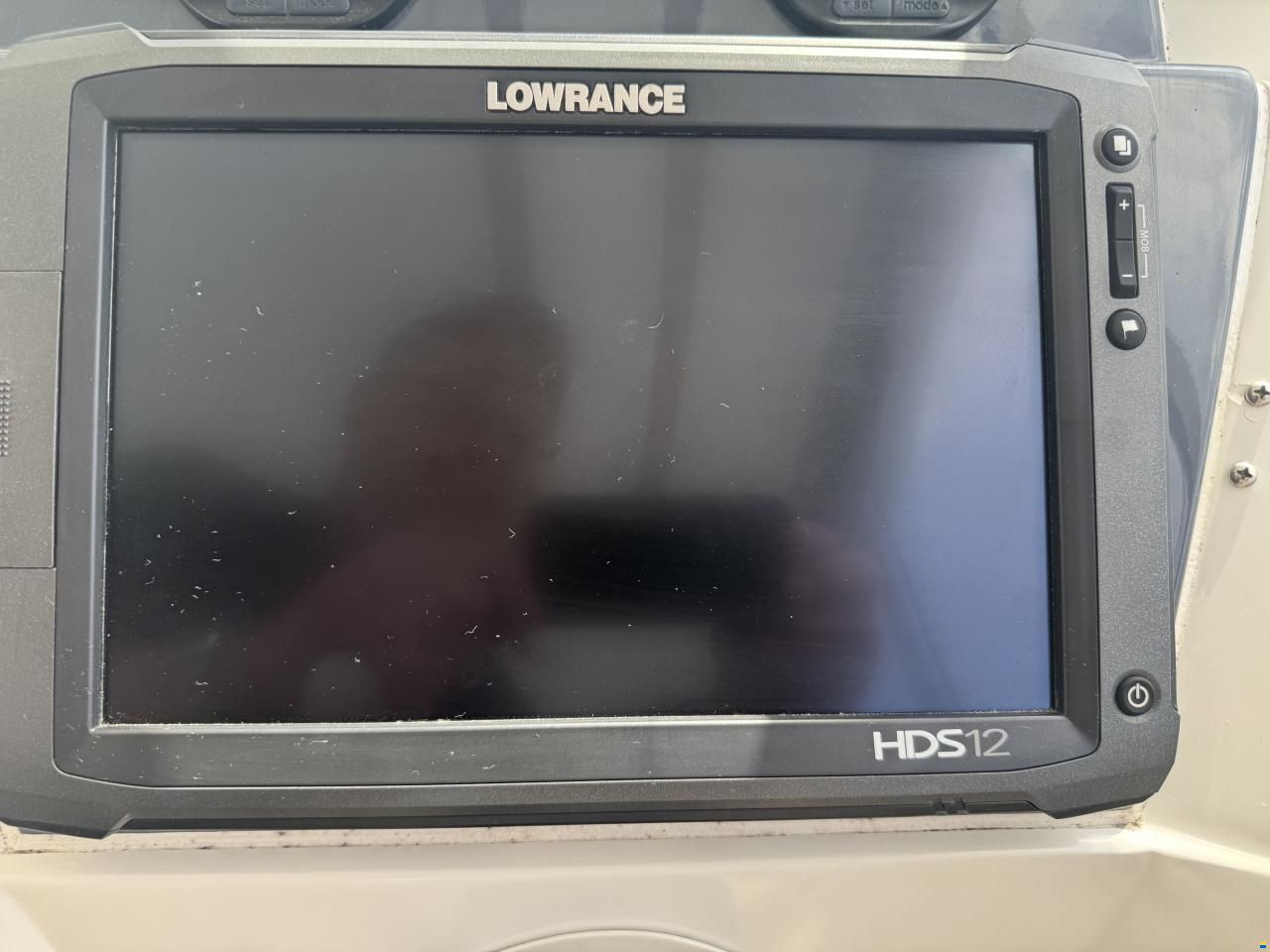 Beneteau Antares 780 med 225 hk Yamaha-EFI 4 takt