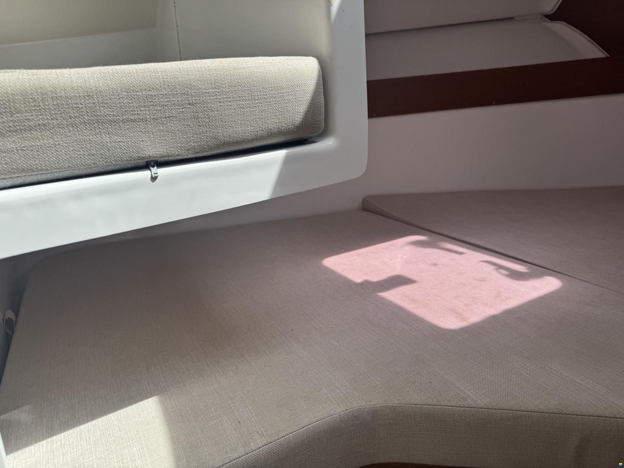 Beneteau Antares 780 med 225 hk Yamaha-EFI 4 takt