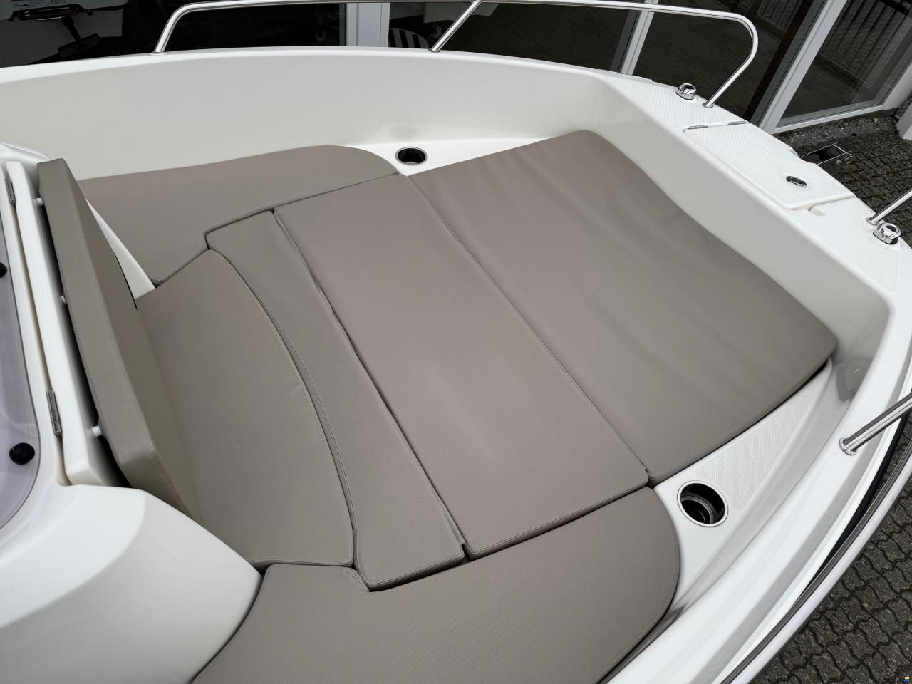 Quicksilver Activ 555 Open med 100 hk Me