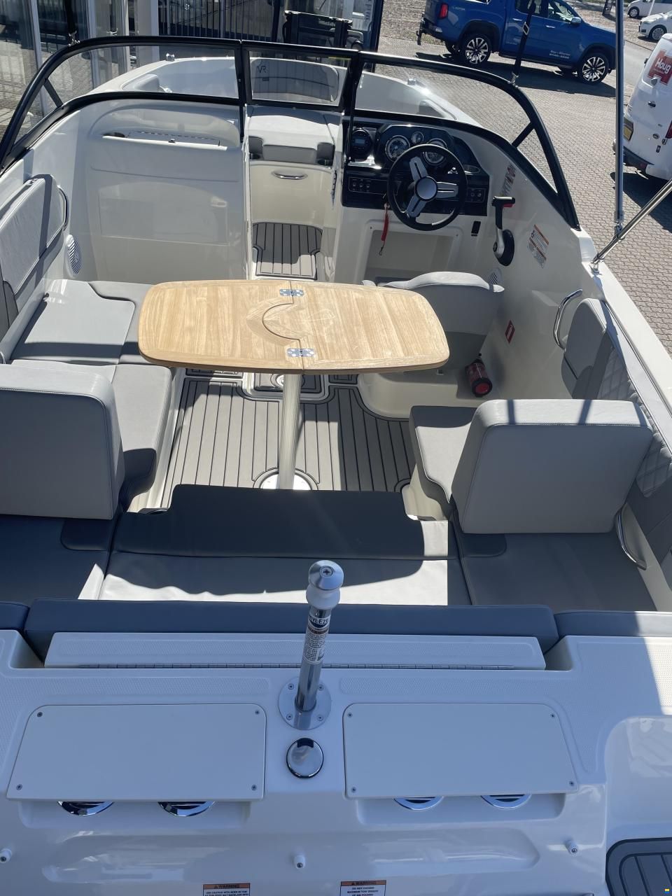 Byliner VR4 Bowrider med F115 ProXS Merc