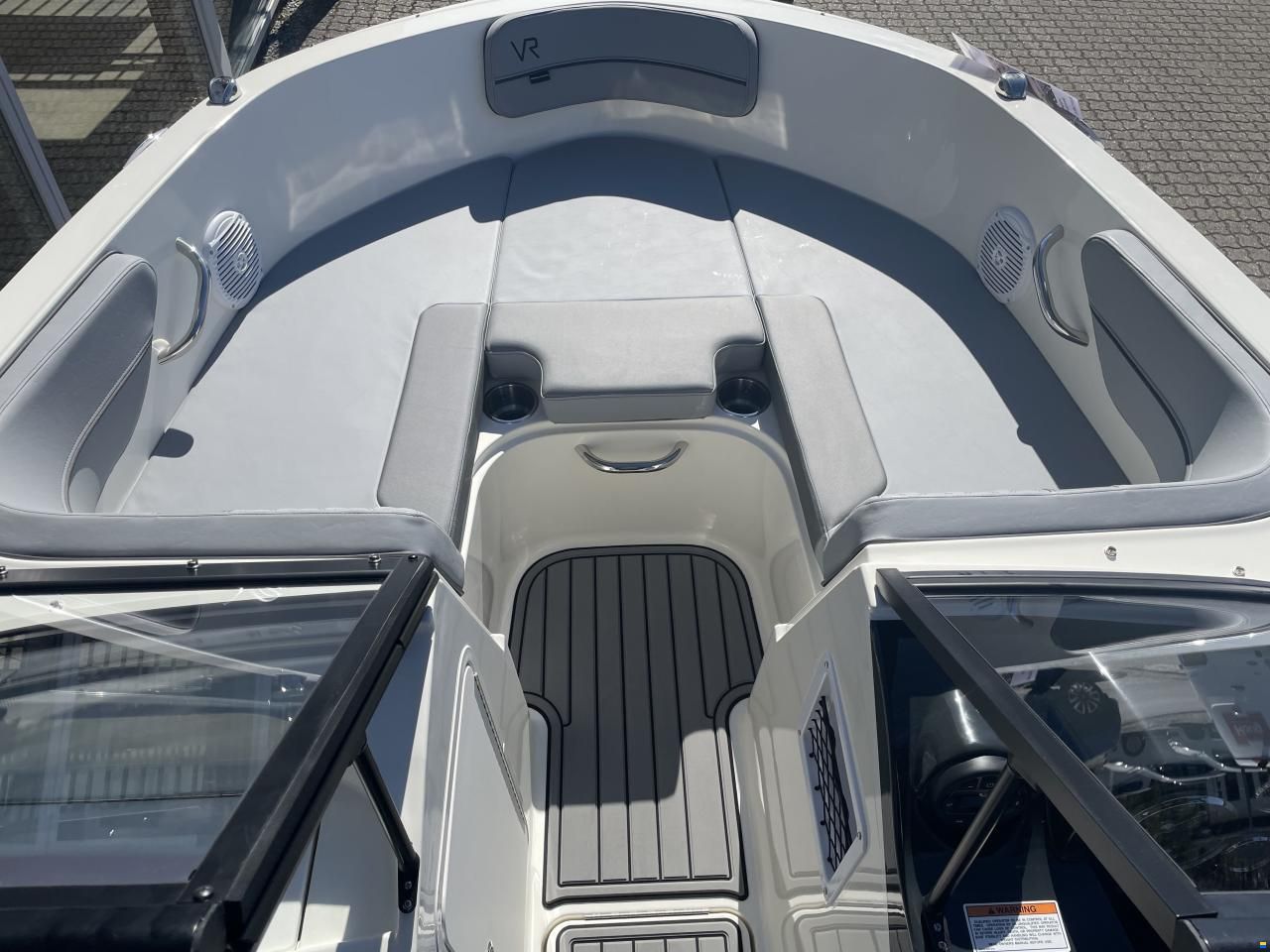 Byliner VR4 Bowrider med F115 ProXS Merc