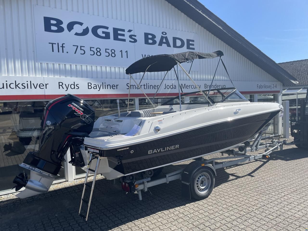 Byliner VR4 Bowrider med F115 ProXS Merc