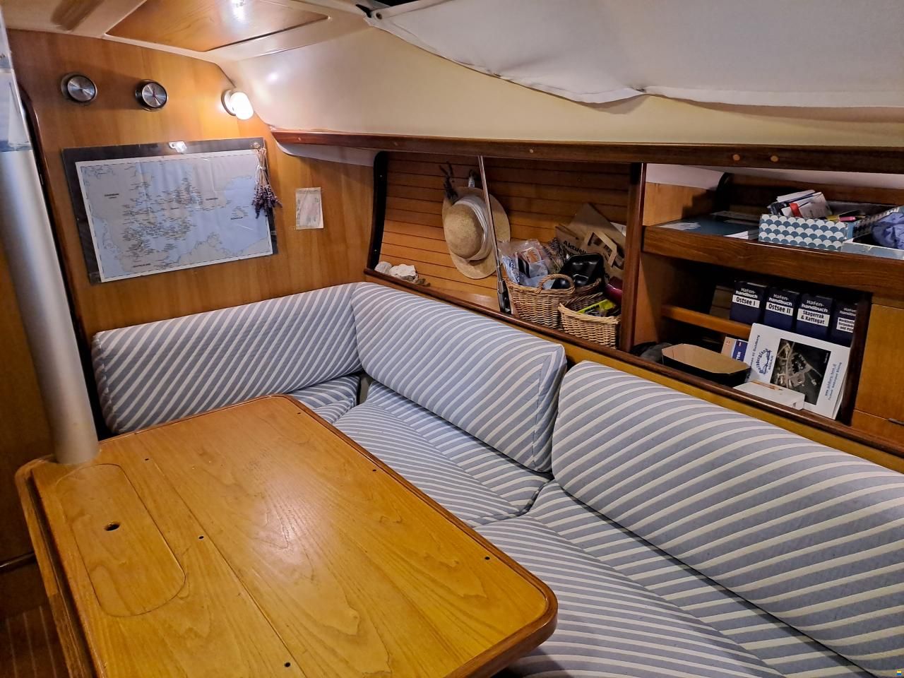 Beneteau Oceanis 320