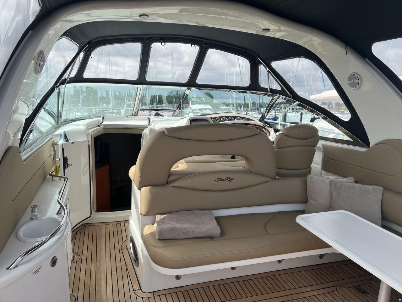 Sea Ray 410 Sundancer