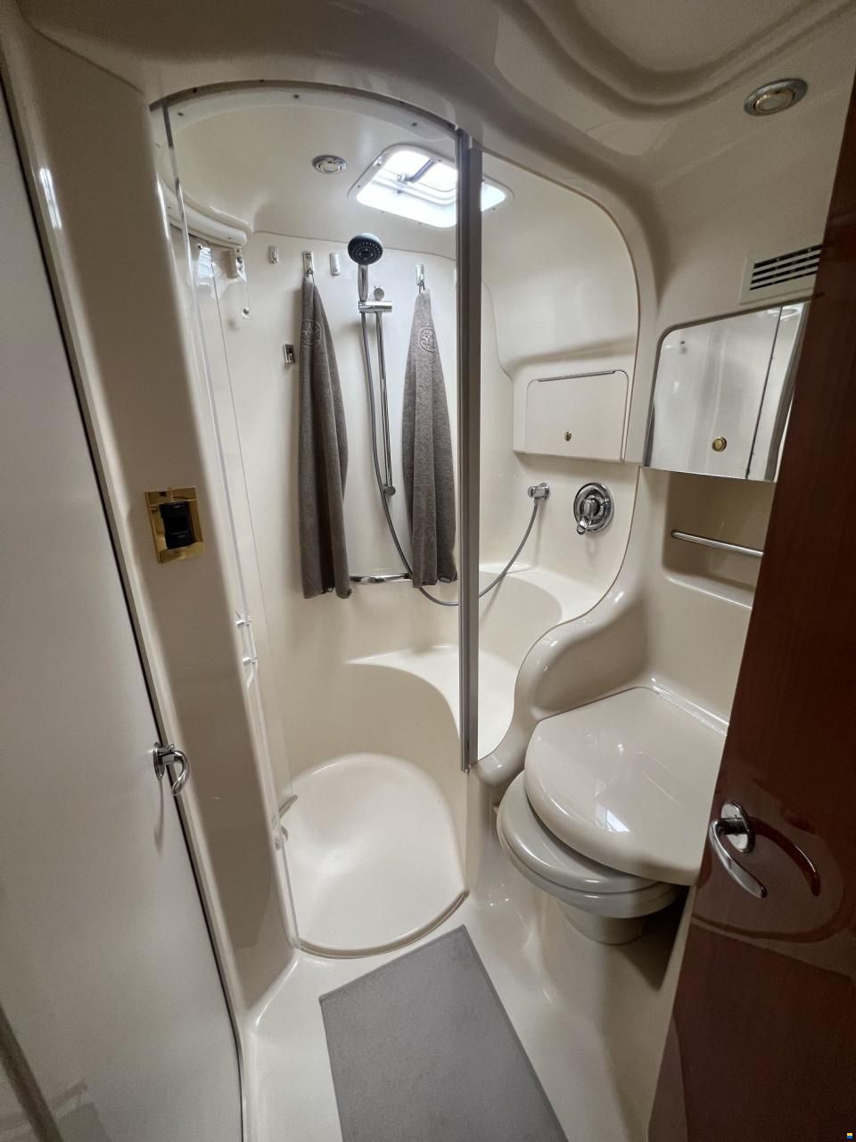 Sea Ray 410 Sundancer