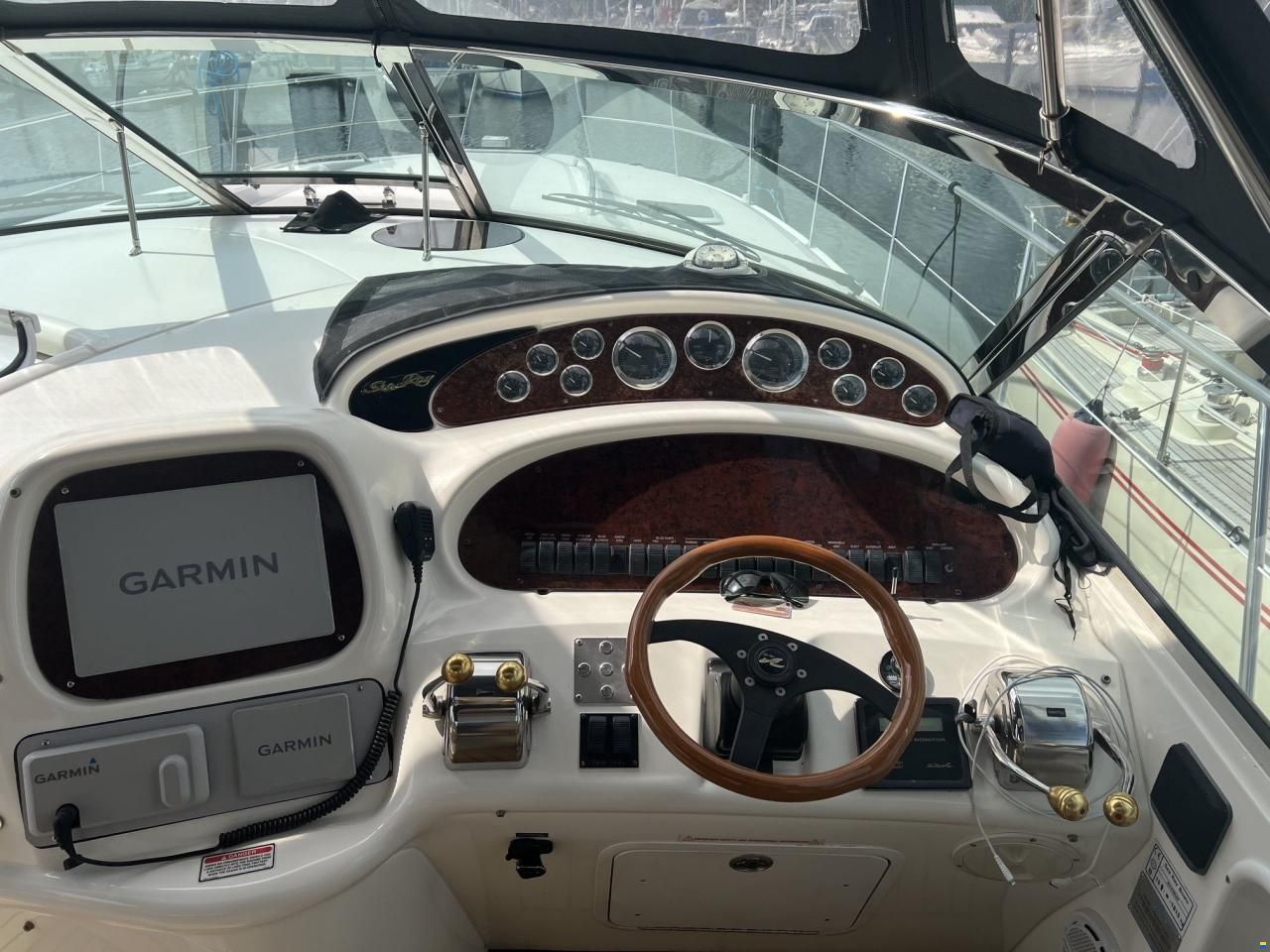 Sea Ray 410 Sundancer