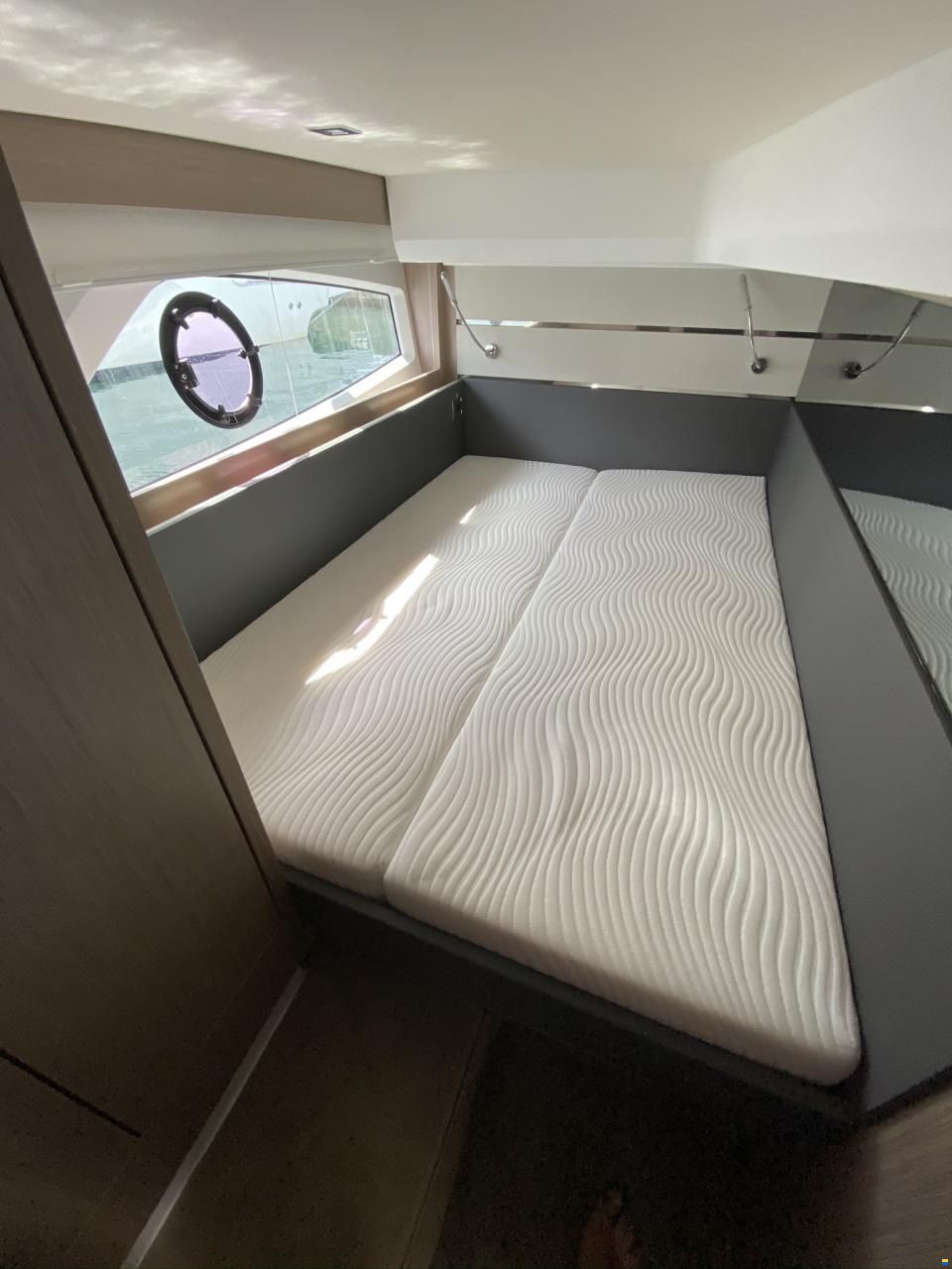 Sealine F430 FLY