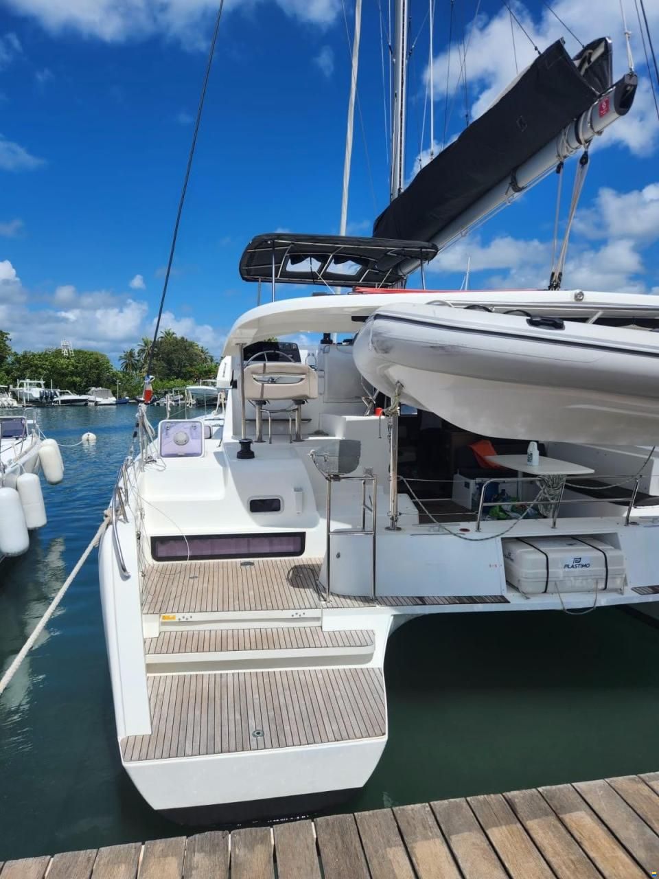 Lagoon 42
