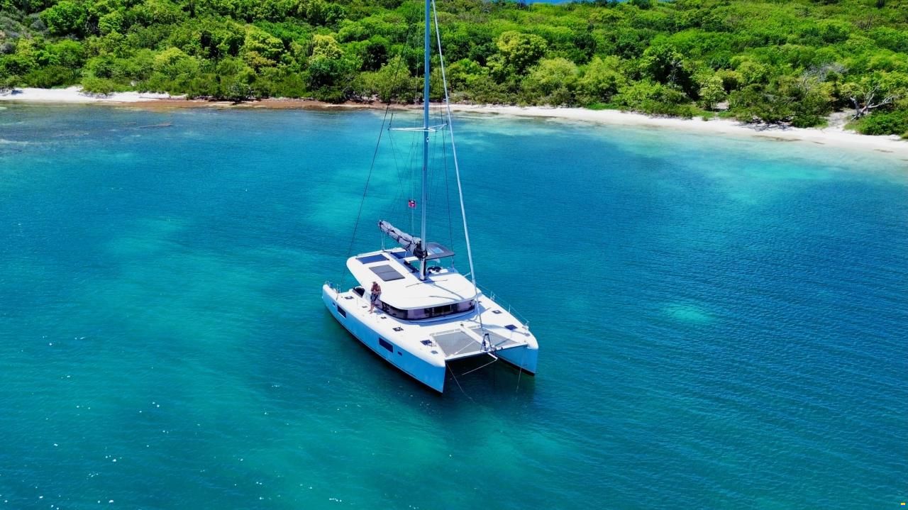 Lagoon 42