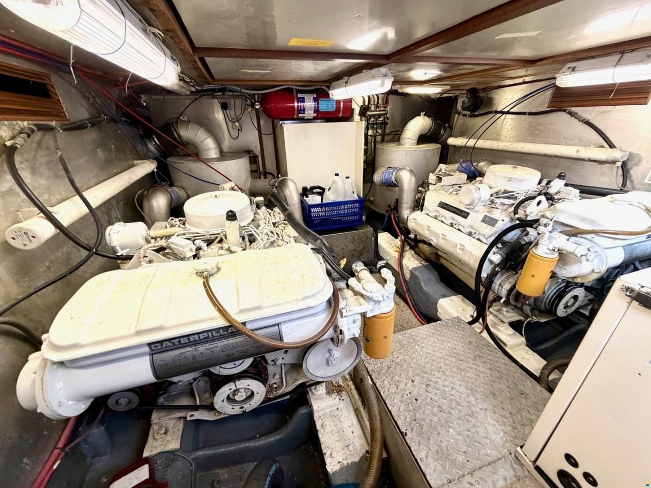 Trader Sundeck 44