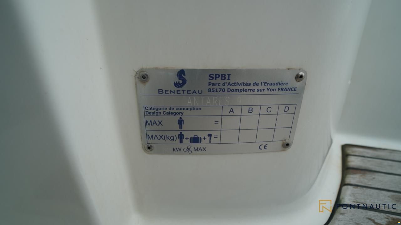 Beneteau ANTARES 9 OB