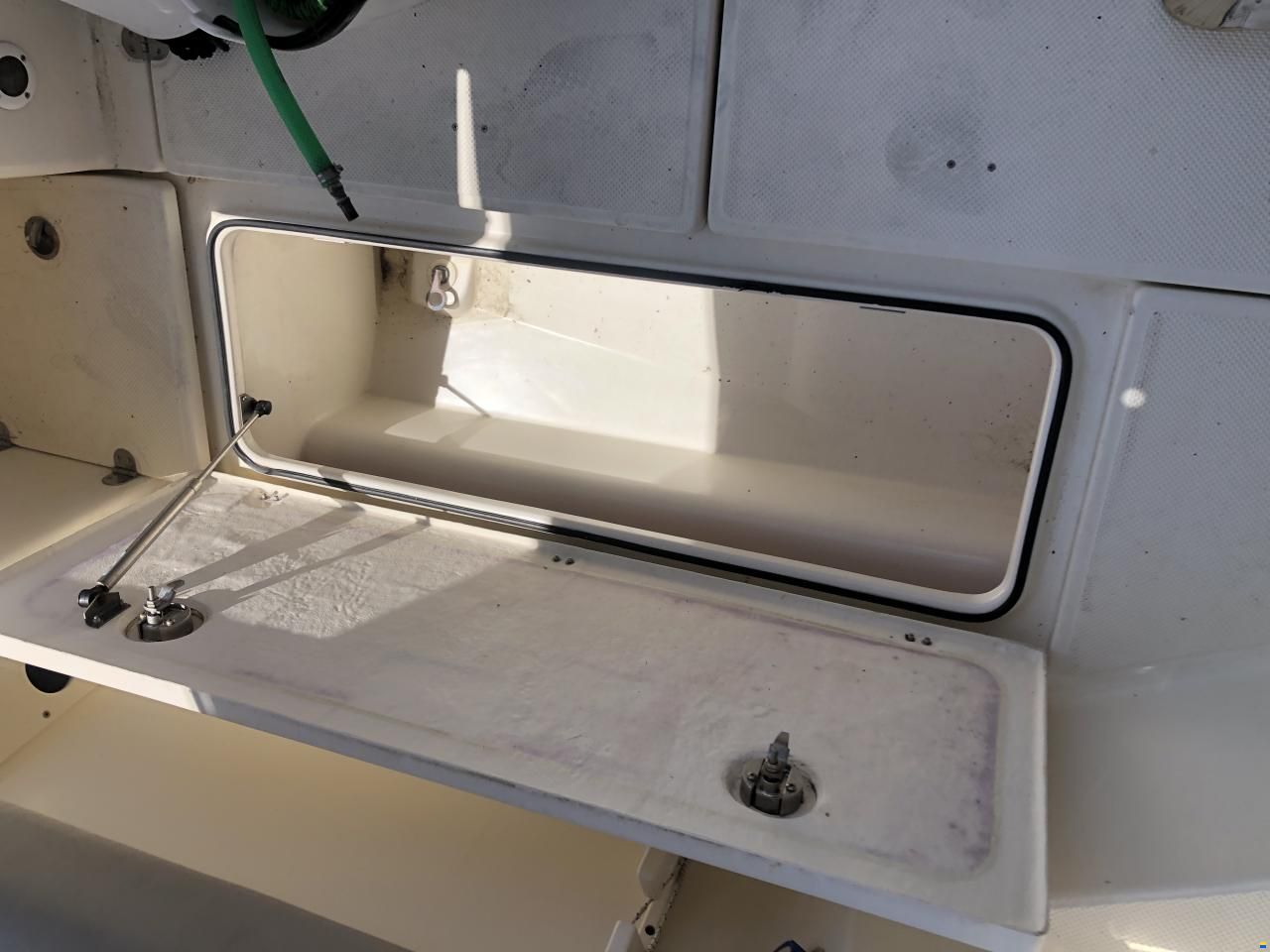 Quicksilver Pilothouse Capture 605