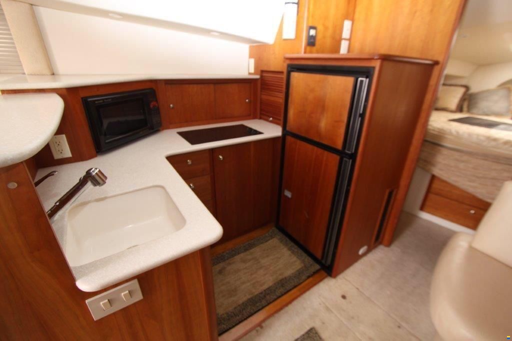 Silverton 330 Sport Fly Bridge