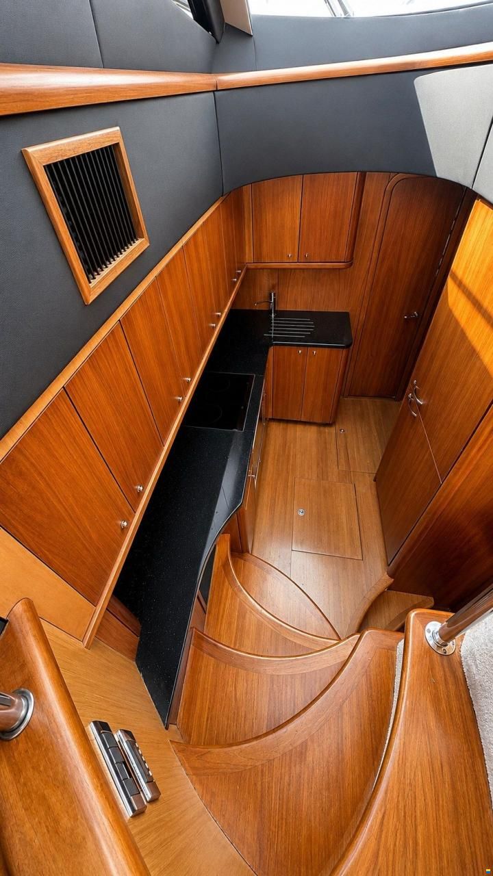 Sunseeker Predator 52