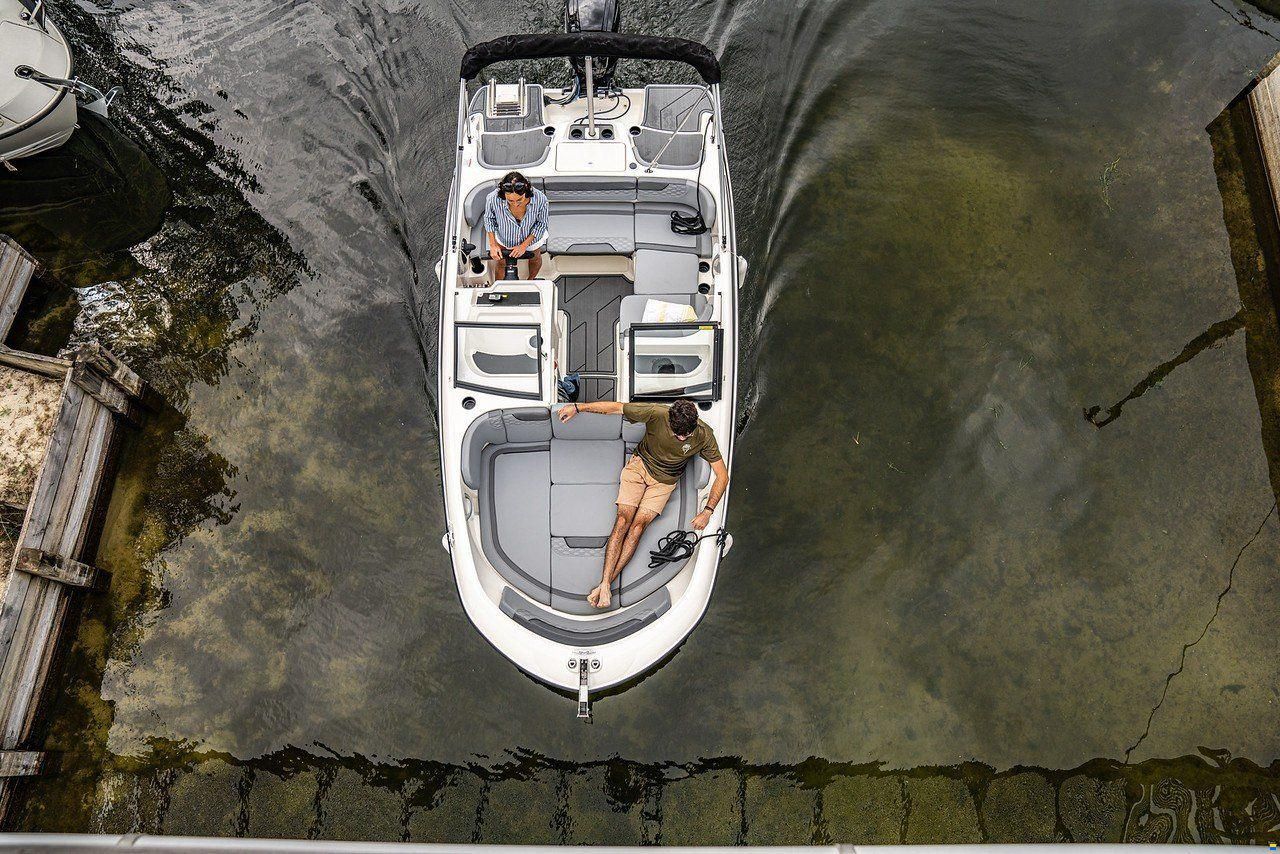 Bayliner ELEMENT M17