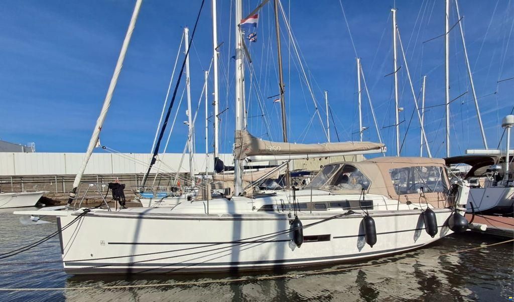 Dufour 360 Grand Large
