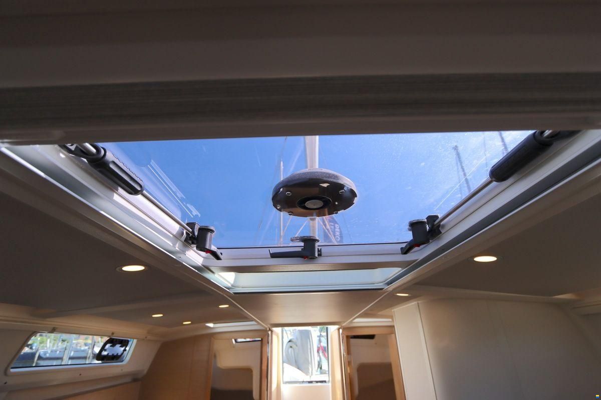 Hanse 418