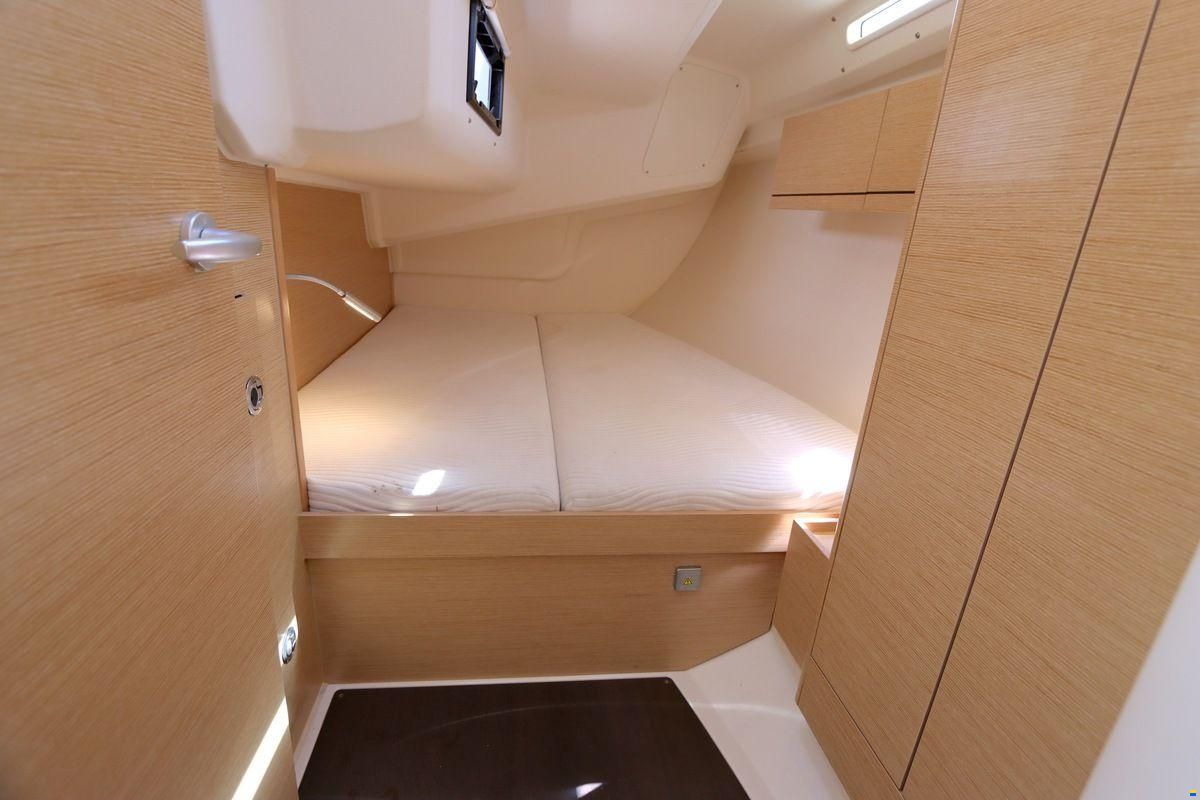 Hanse 418