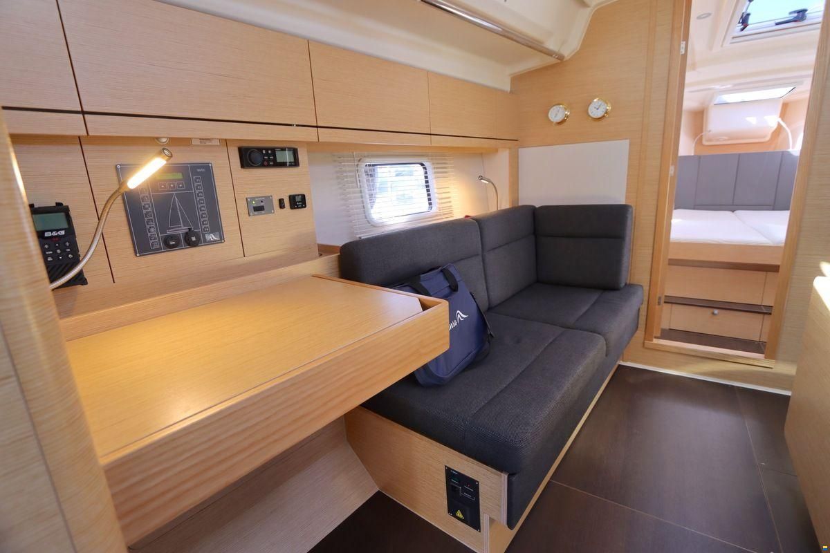 Hanse 418