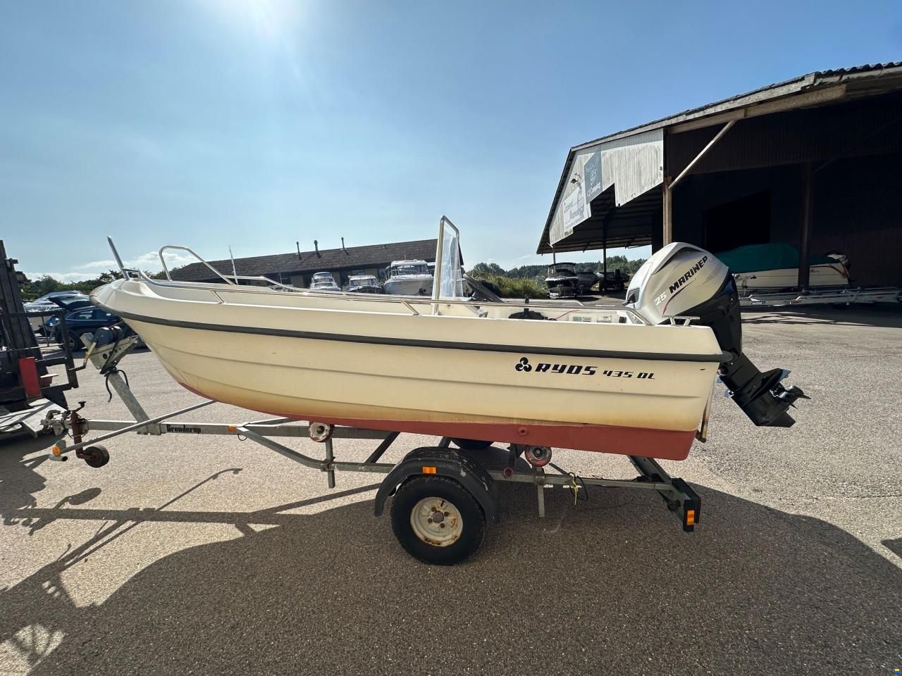 Ryds 435 DL Mariner 25 HK EFI
