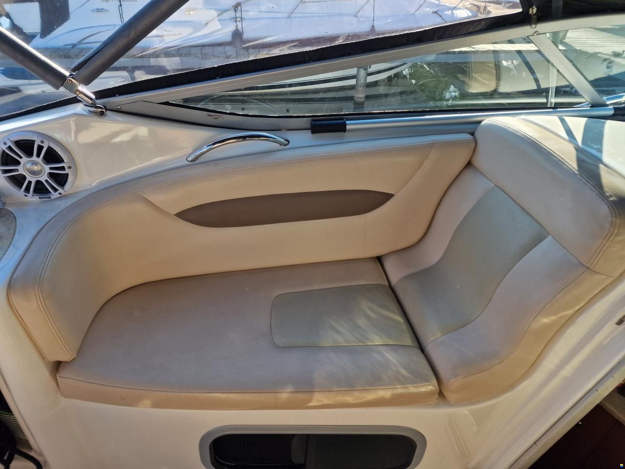 Chaparral 250 Signature