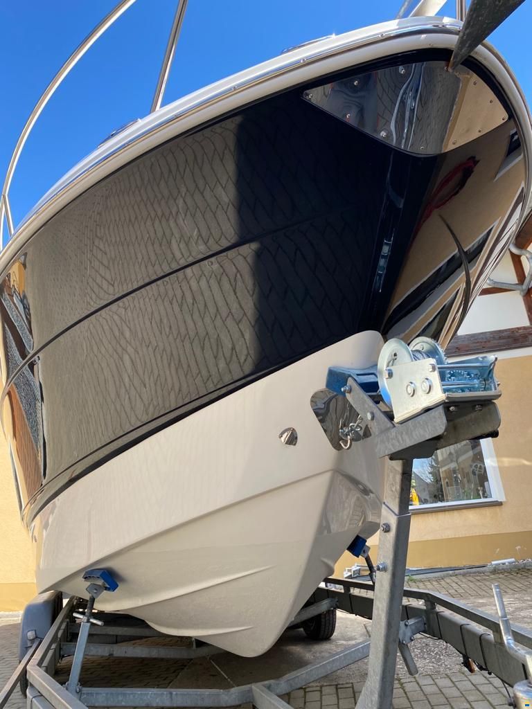 Chaparral 250 Signature