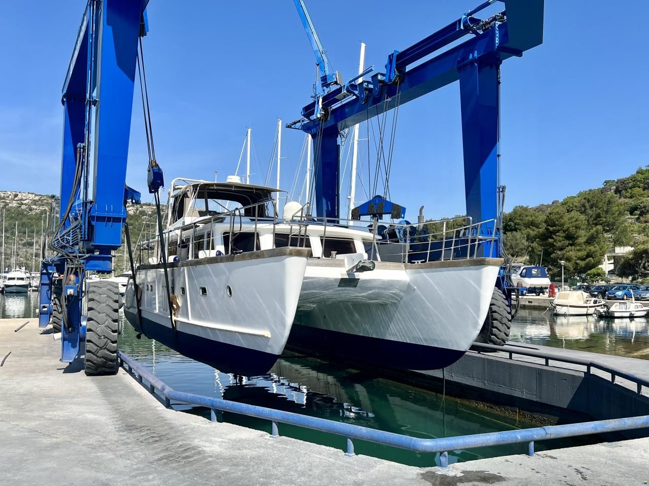 Motorkatamaran GFK, KSS Schwarzer