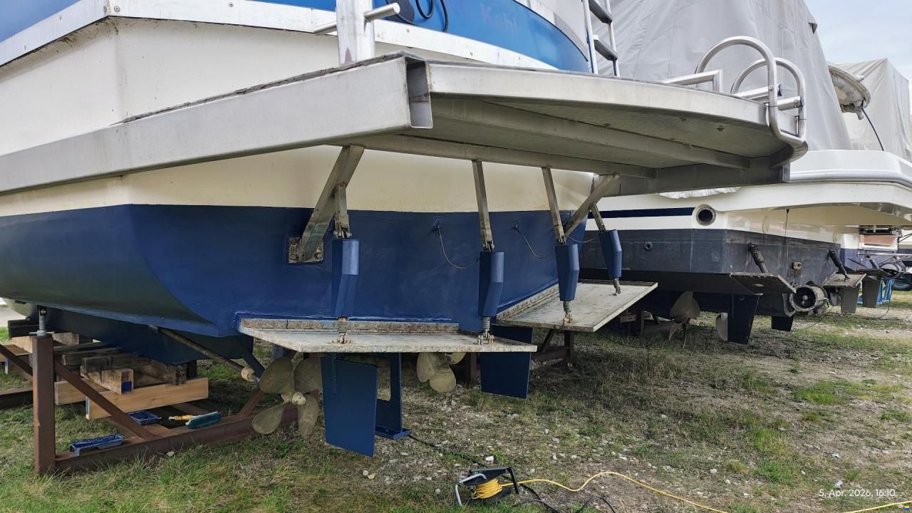 C.J. Broom & Sons Ltd Broom 37 - Custom-Umbau