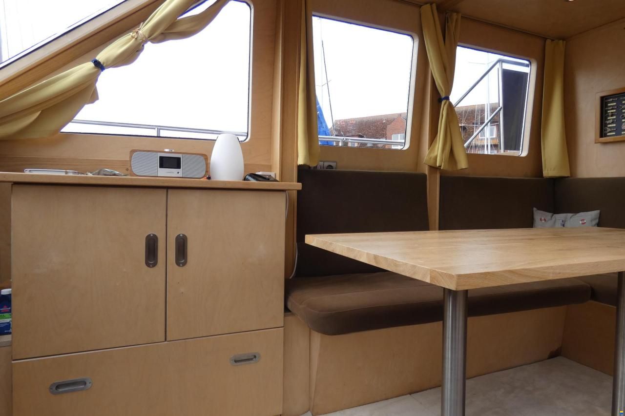 C.J. Broom & Sons Ltd Broom 37 - Custom-Umbau