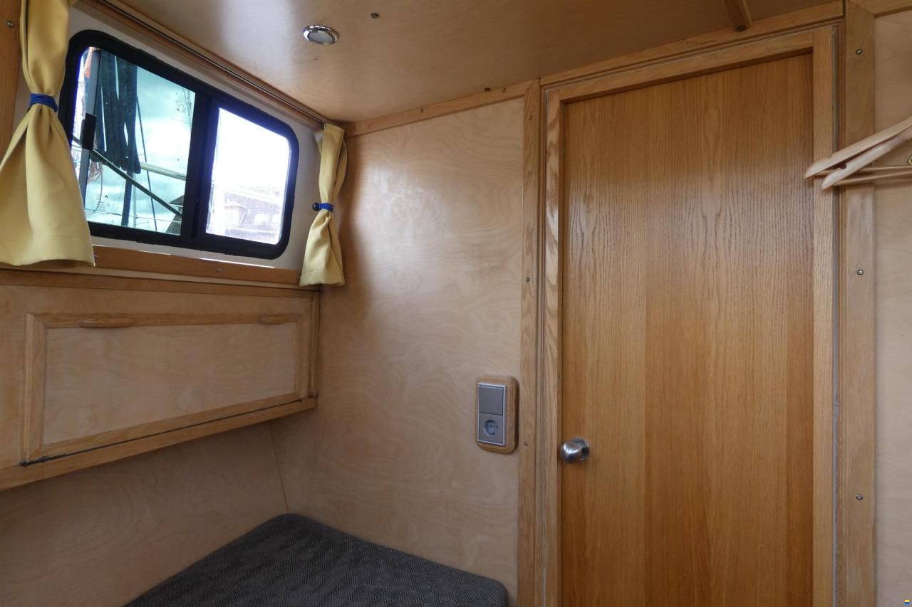 C.J. Broom & Sons Ltd Broom 37 - Custom-Umbau