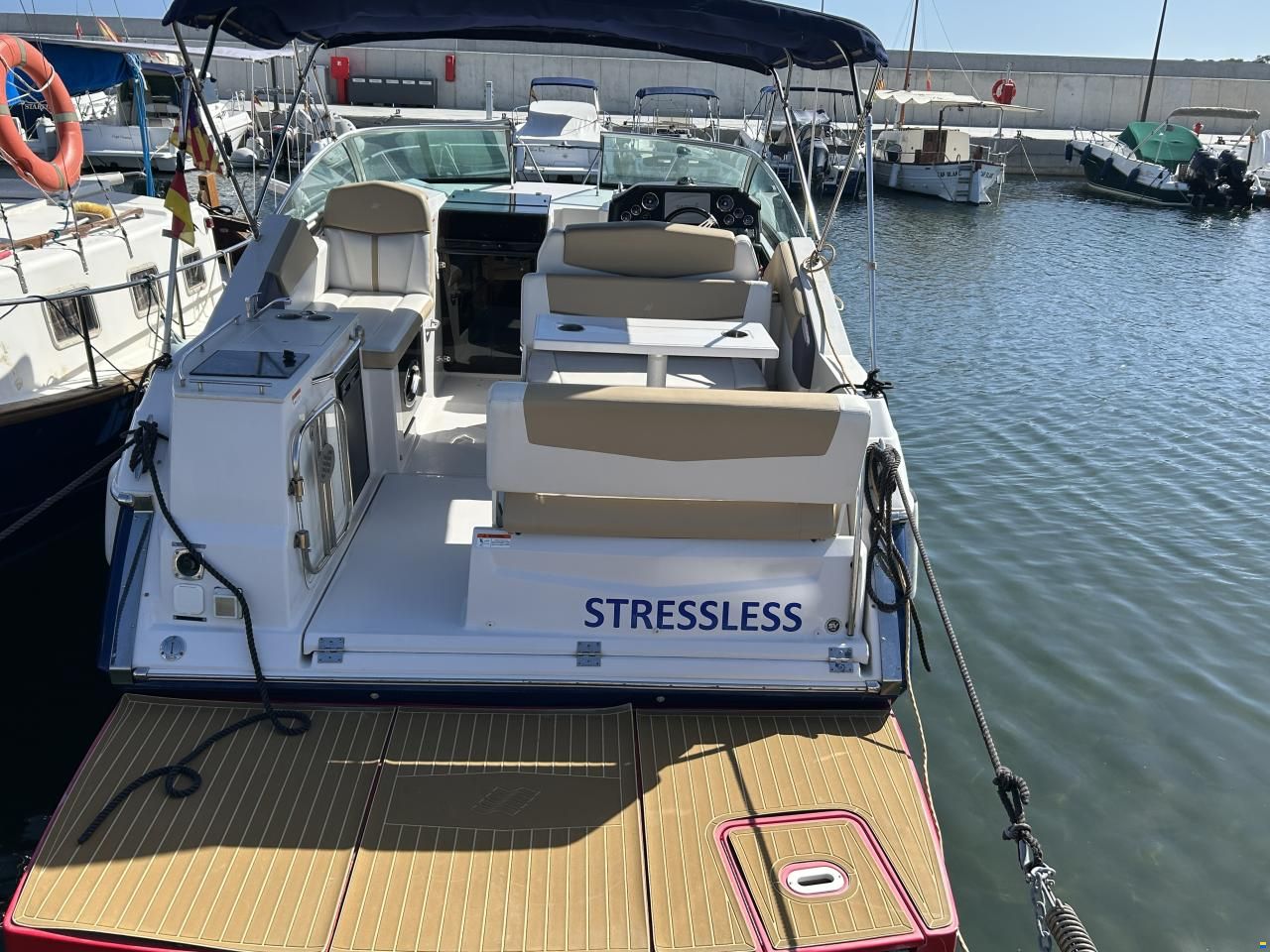 Four Winns V275